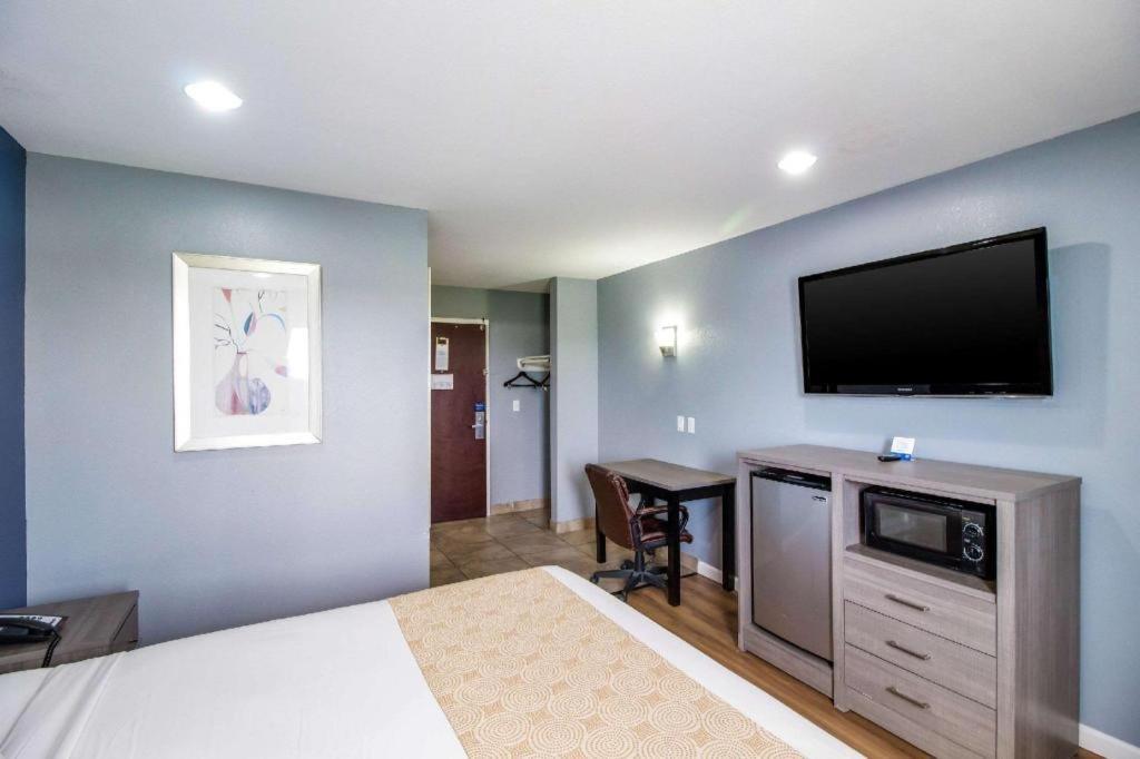 Rodeway Inn & Suites Port Arthur - Groves Eksteriør billede