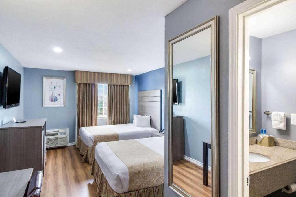 Rodeway Inn & Suites Port Arthur - Groves Eksteriør billede